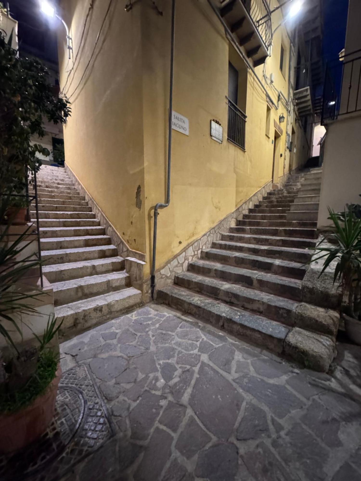 Le Scalette Del Centro Hotel Agrigento Bagian luar foto